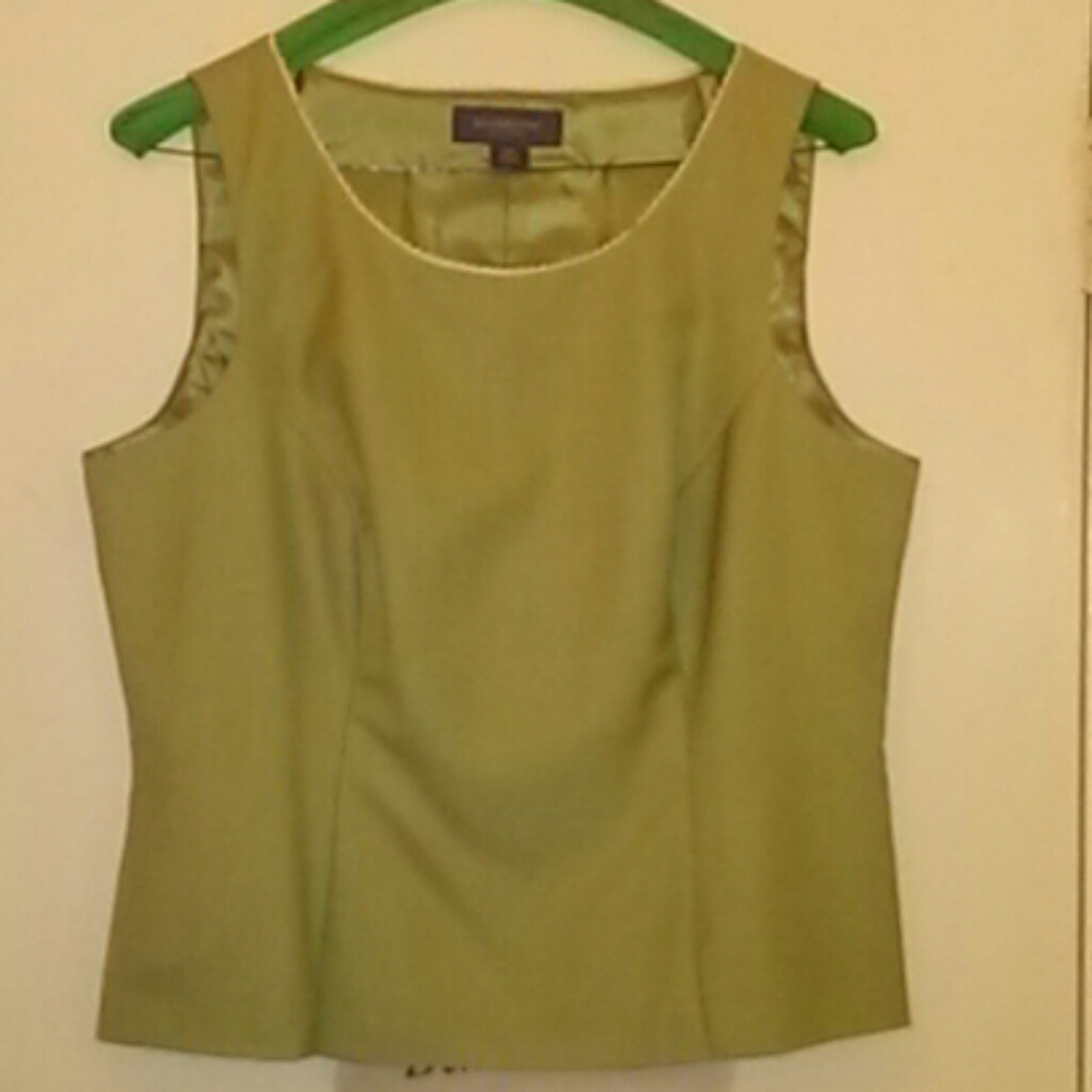 Liz Claiborne top sz 10 petite light green